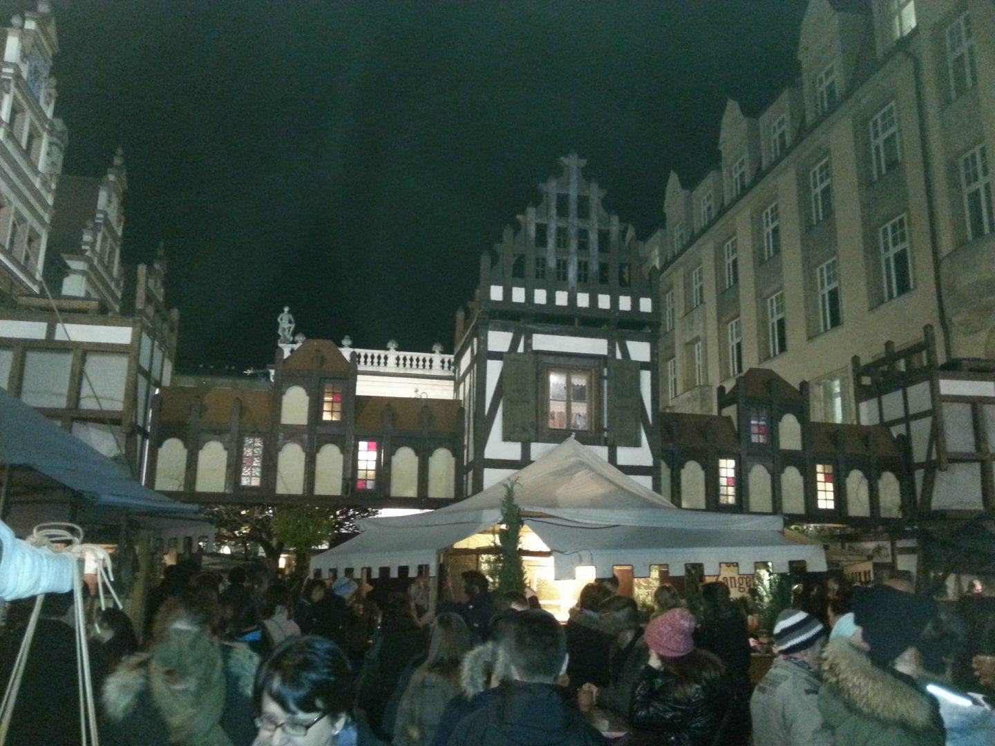 Schausteller-Fachwerkkonstruktion für Mittelalter-Weihnachtsmarkt Leipzig